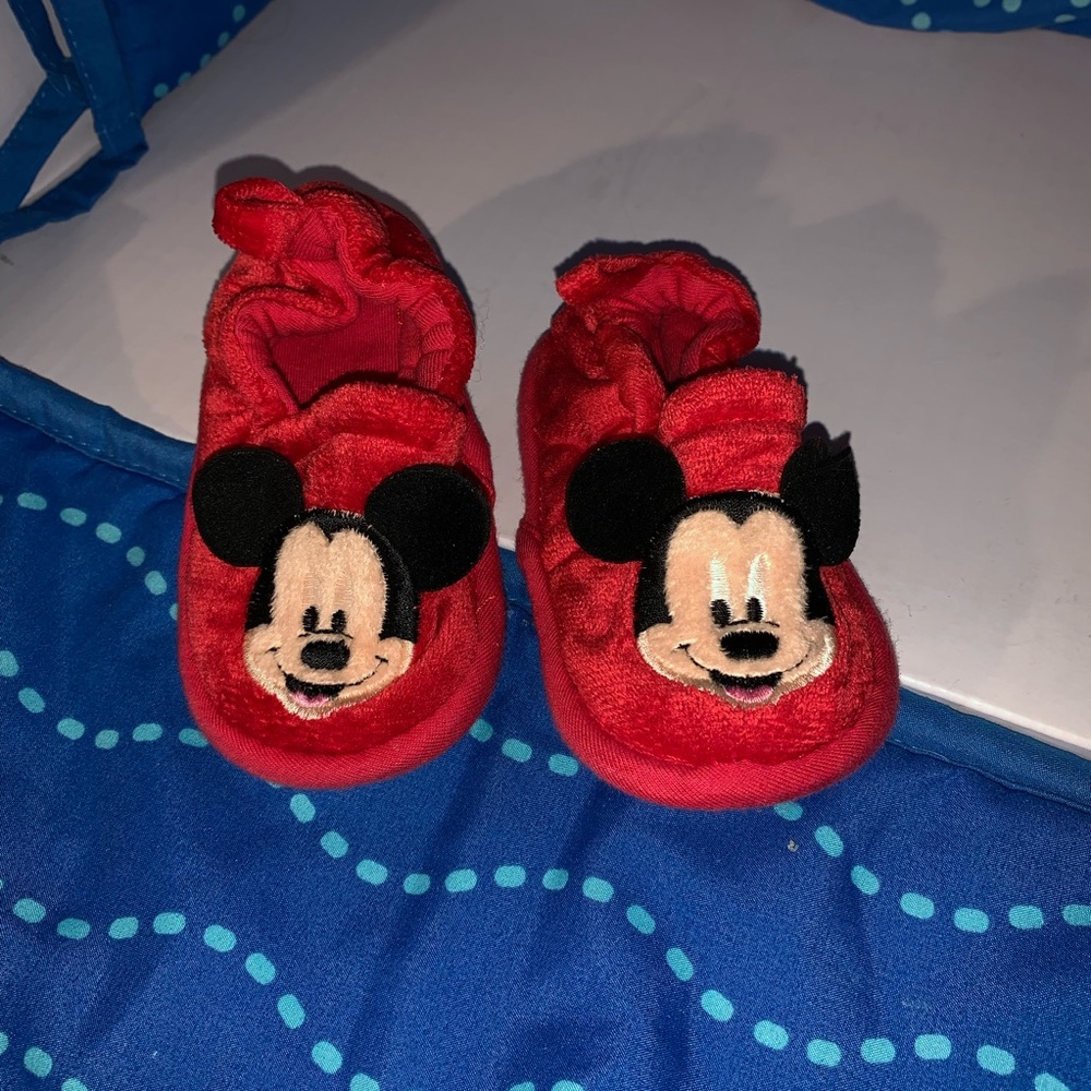 EUC Mickey Slippers